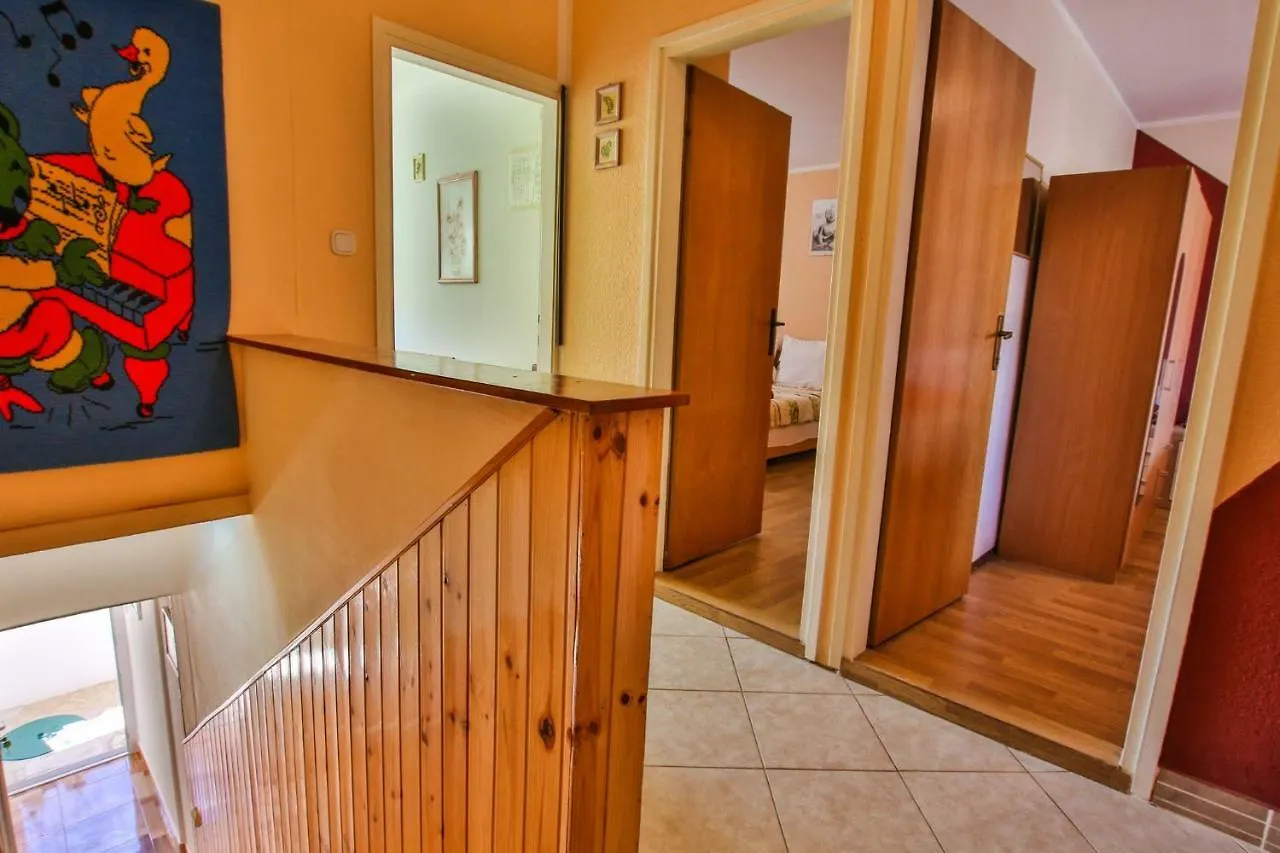 Apartment In Porec/Istrien 33166  Πόρετς